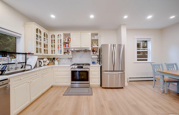 2343 W 45th Avenue Kerrisdale