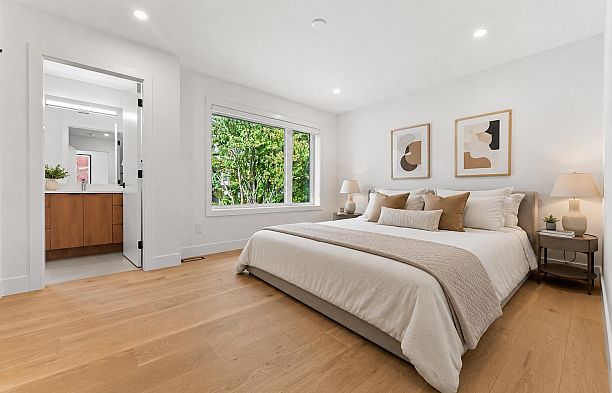 1 1368 Park Drive Marpole