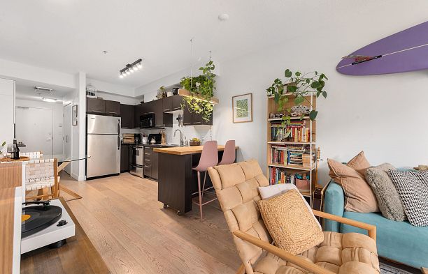 212 205 E 10th Avenue Mount Pleasant VE