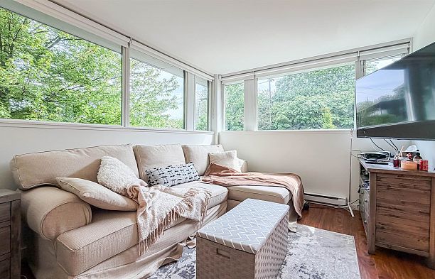 390 E 11th Avenue Mount Pleasant VE