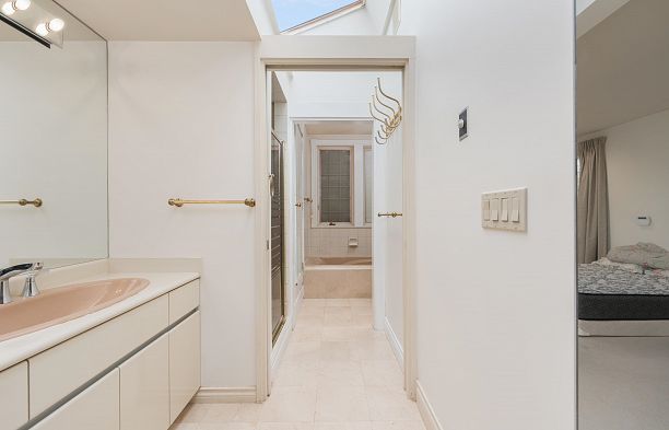 7289 Marguerite Street South Granville