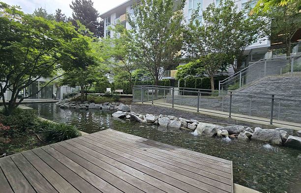 102 375 W 59th Avenue South Cambie