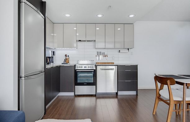 211 445 W 2nd Avenue False Creek