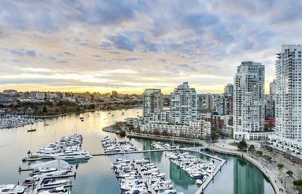 2706 1033 Marinaside Crescent Yaletown