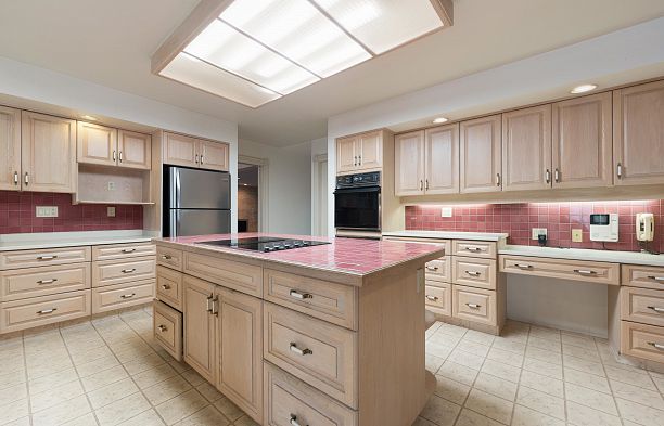 7289 Marguerite Street South Granville