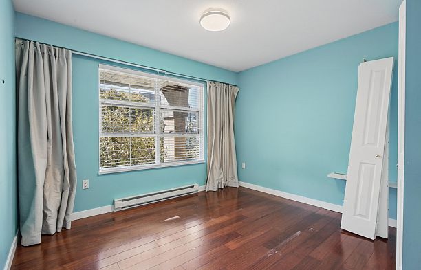 214 2105 W 42nd Avenue Kerrisdale