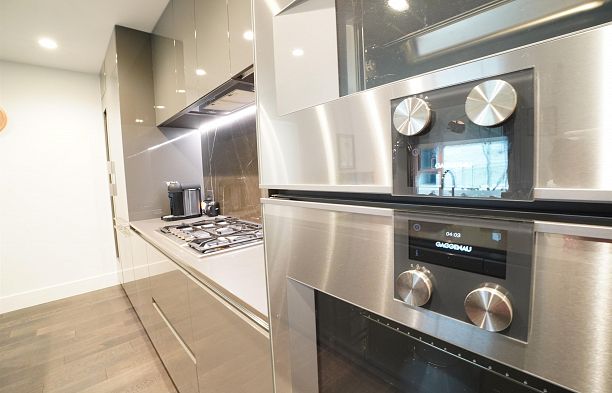 102 375 W 59th Avenue South Cambie