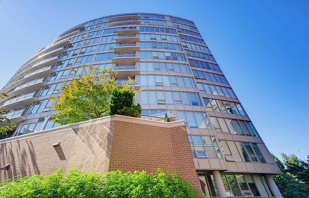 211 445 W 2nd Avenue False Creek