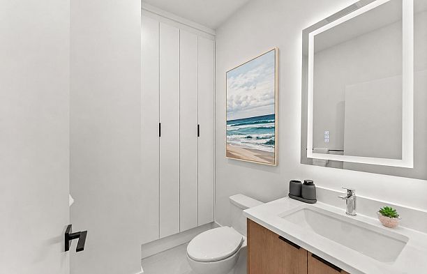 1 1368 Park Drive Marpole