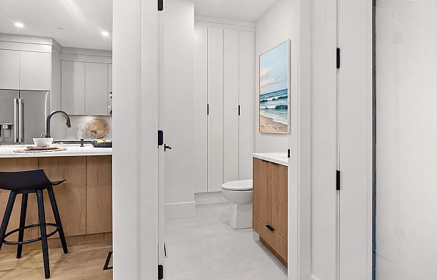 1 1368 Park Drive Marpole