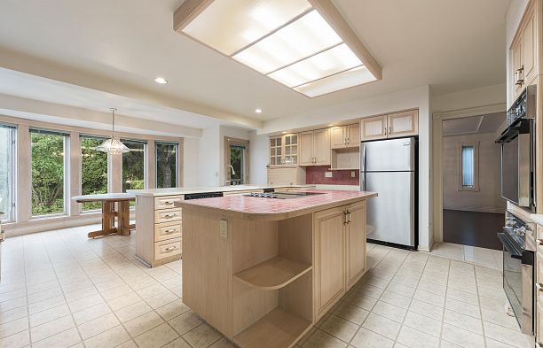 7289 Marguerite Street South Granville