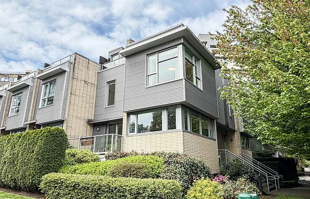 390 E 11th Avenue Mount Pleasant VE