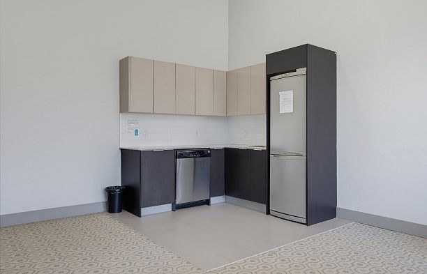 211 445 W 2nd Avenue False Creek