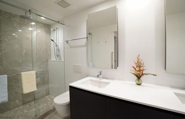 102 375 W 59th Avenue South Cambie