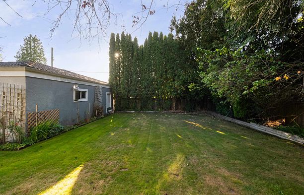 7289 Marguerite Street South Granville