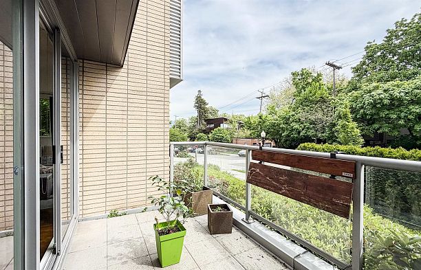 390 E 11th Avenue Mount Pleasant VE