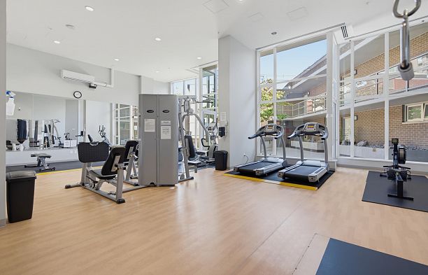 211 445 W 2nd Avenue False Creek
