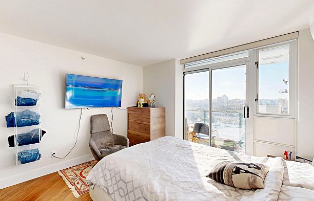 2706 1033 Marinaside Crescent Yaletown