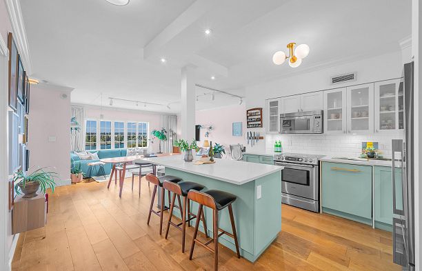 209 1311 Beach Avenue West End VW