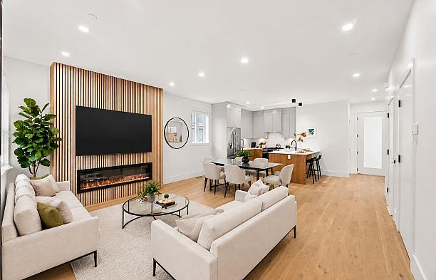 1 1368 Park Drive Marpole