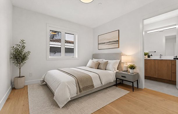 1 1368 Park Drive Marpole