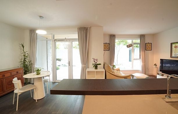102 375 W 59th Avenue South Cambie