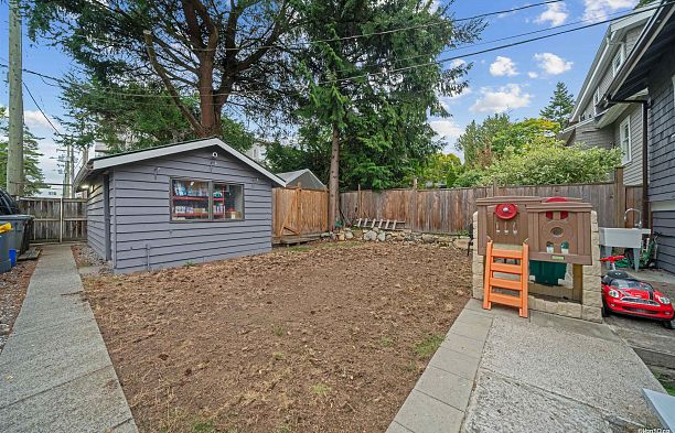 2343 W 45th Avenue Kerrisdale