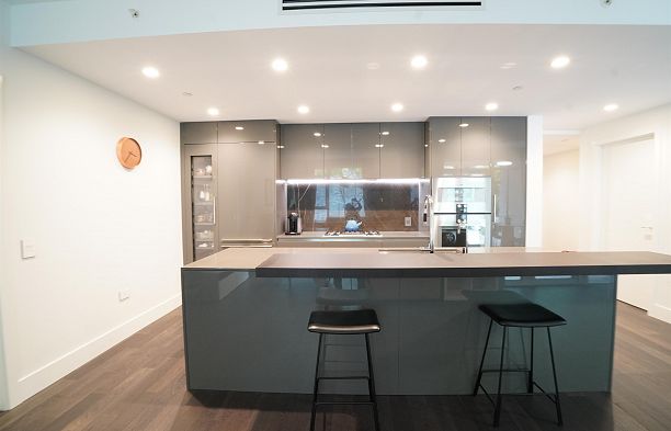 102 375 W 59th Avenue South Cambie