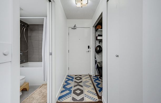 211 445 W 2nd Avenue False Creek