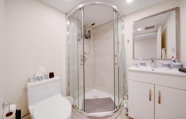2343 W 45th Avenue Kerrisdale