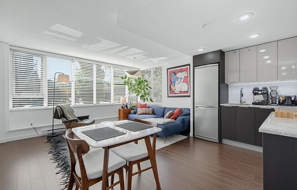 211 445 W 2nd Avenue False Creek