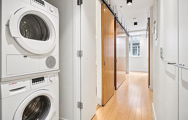 401 1072 Hamilton Street Yaletown