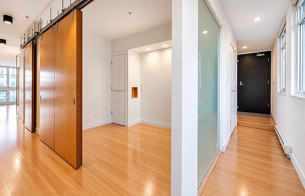 401 1072 Hamilton Street Yaletown