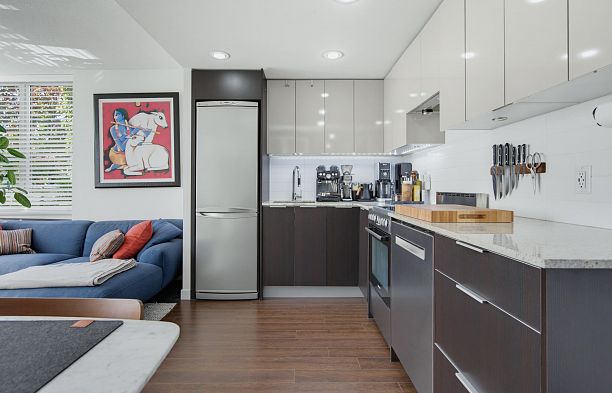 211 445 W 2nd Avenue False Creek