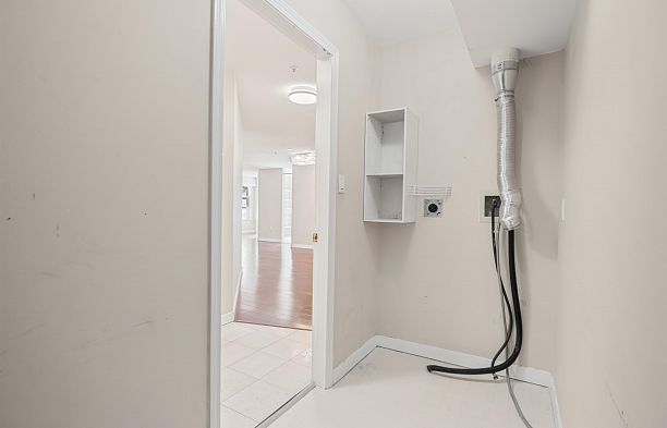 214 2105 W 42nd Avenue Kerrisdale