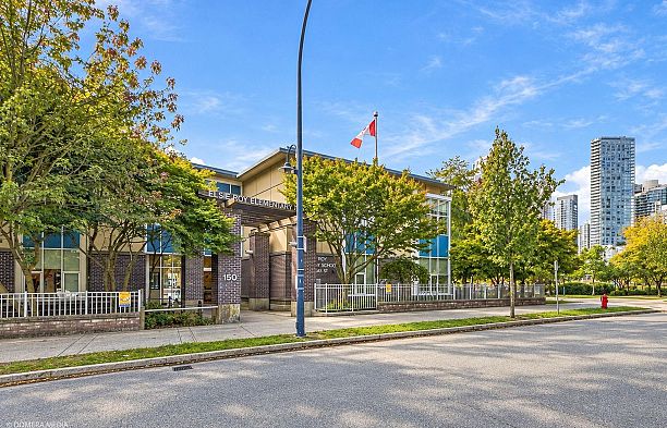 17D 139 Drake Street Yaletown
