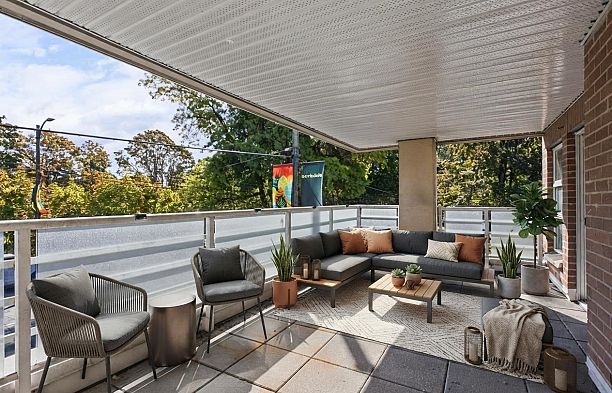214 2105 W 42nd Avenue Kerrisdale