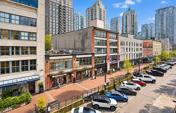 401 1072 Hamilton Street Yaletown