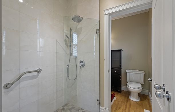 1160 W 57th Avenue South Granville