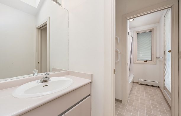 7289 Marguerite Street South Granville