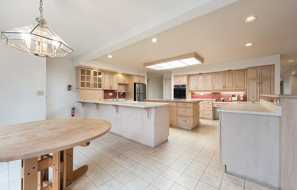 7289 Marguerite Street South Granville