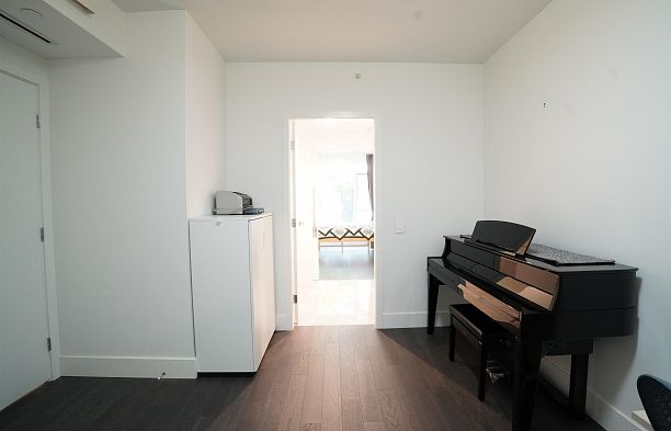 102 375 W 59th Avenue South Cambie