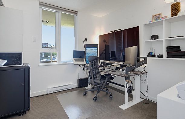 211 445 W 2nd Avenue False Creek