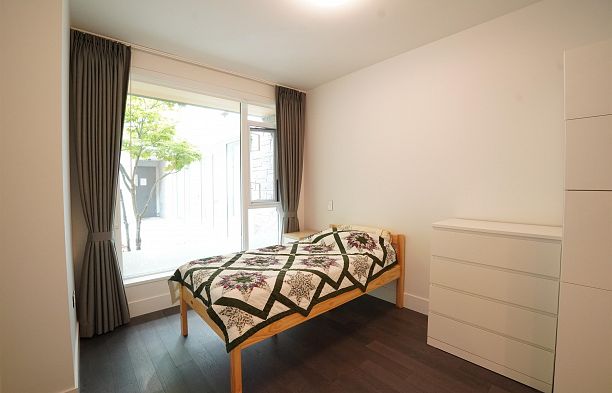 102 375 W 59th Avenue South Cambie