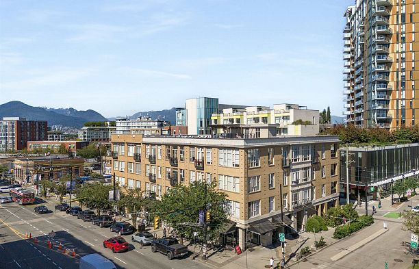 212 205 E 10th Avenue Mount Pleasant VE