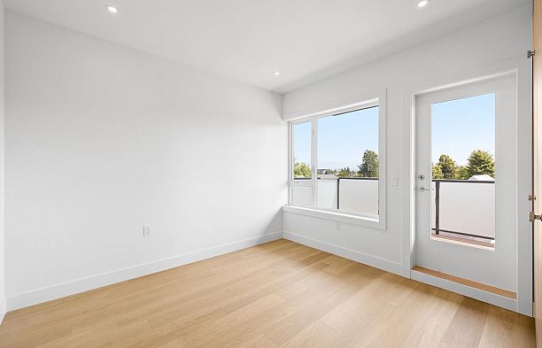 B 4258 Sophia Street Main