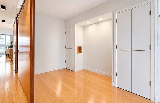 401 1072 Hamilton Street Yaletown