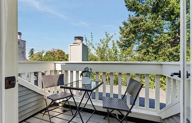 3454 W 3rd Avenue Kitsilano