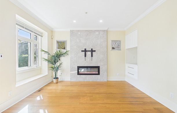 4420 Collingwood Street Dunbar