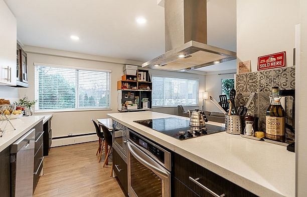 213 36 E 14th Avenue Mount Pleasant VE